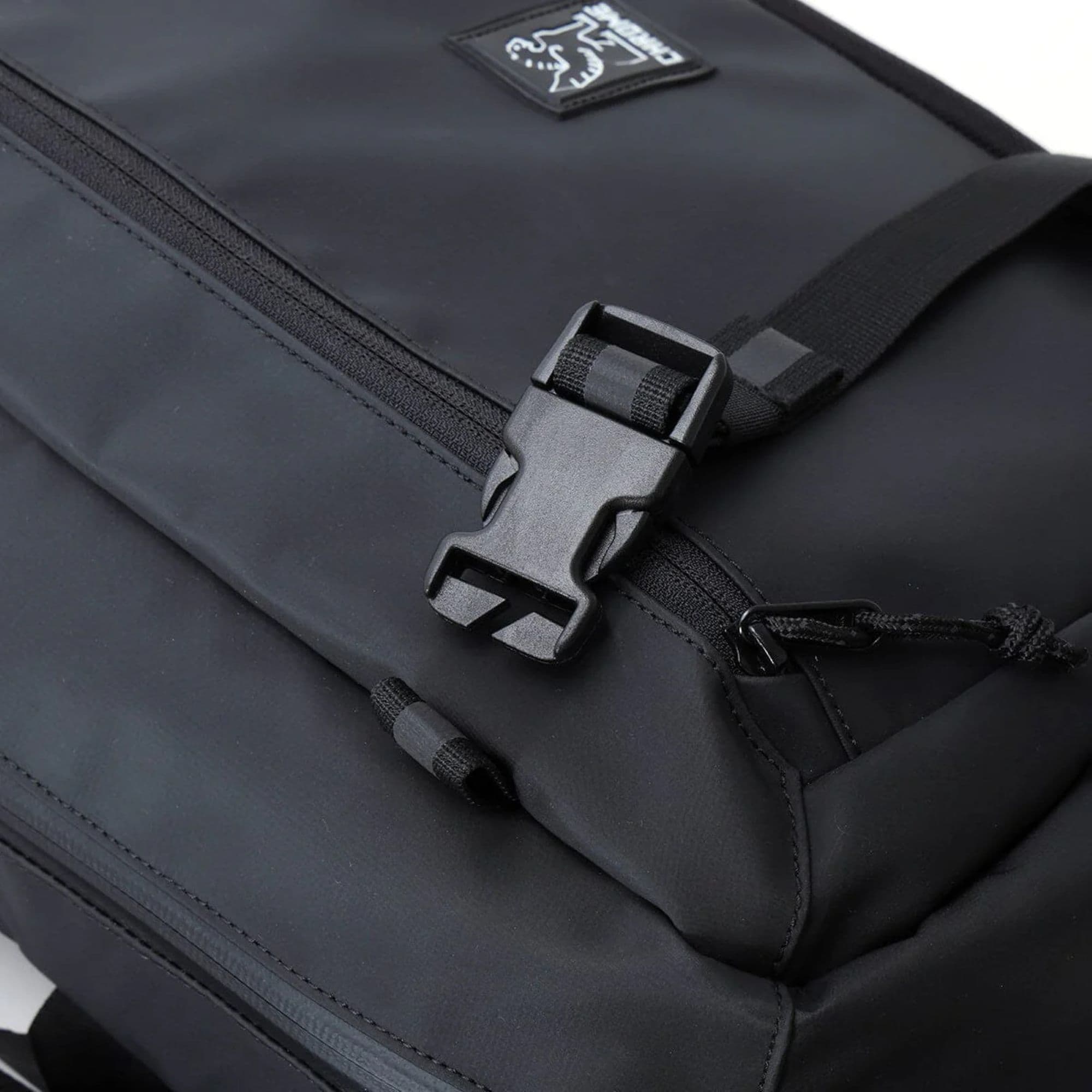 The stabilizer strap connection in the Kadet Max n Black Tarp #color_black tarp