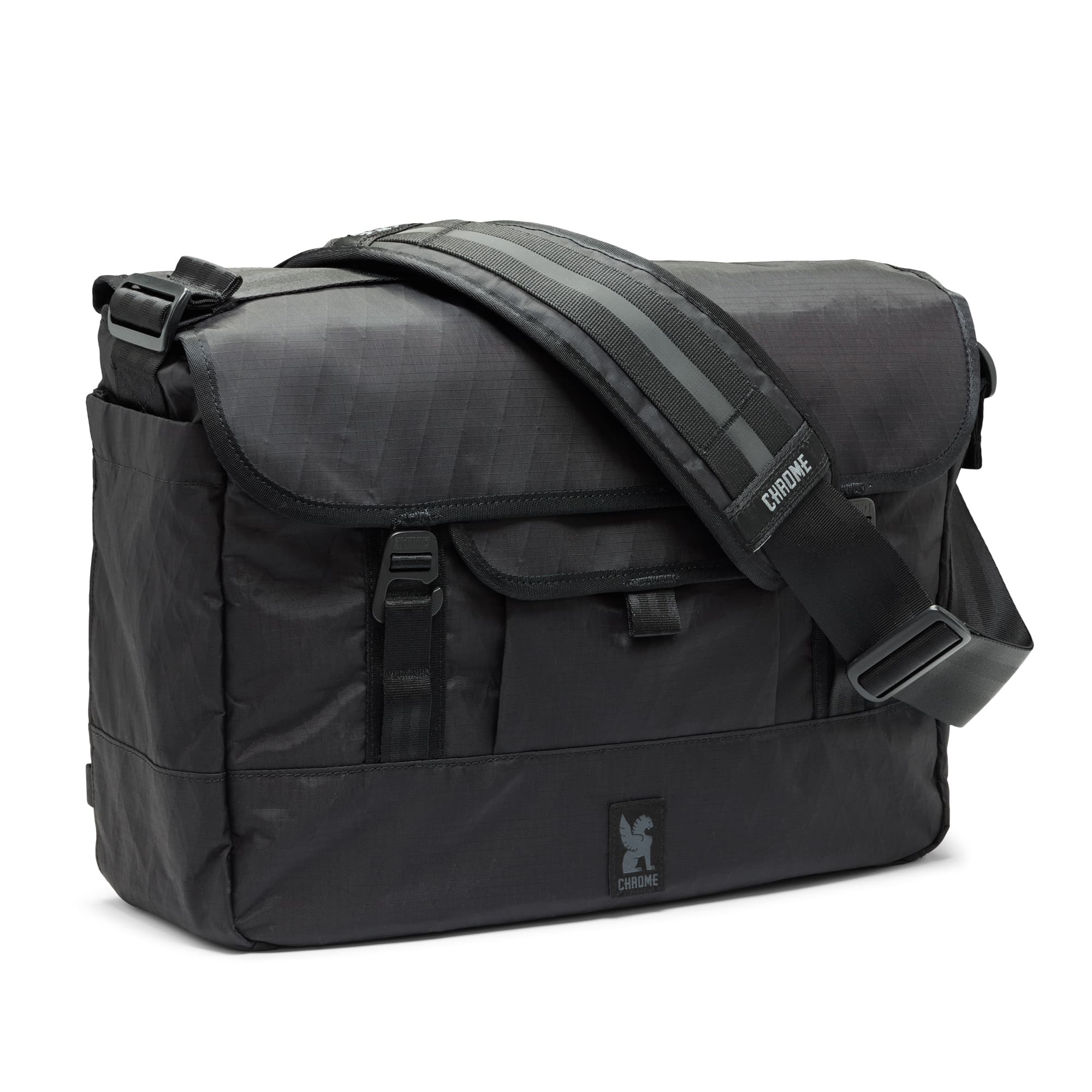 Midtown 20L Messenger in black #color_black x