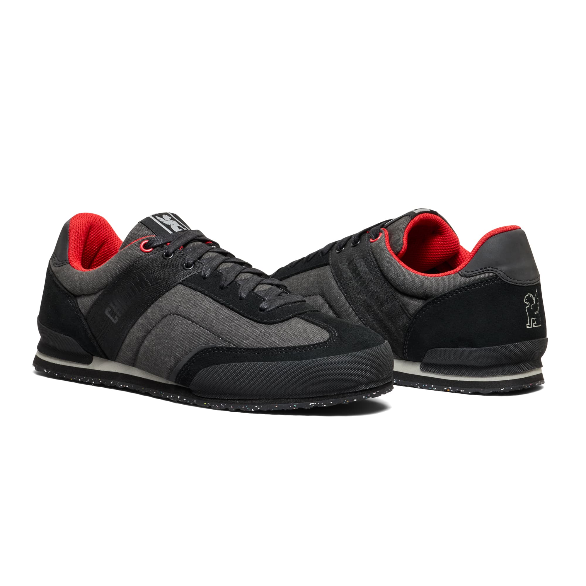 Both sides of the Naito sneaker in grey and black #color_black / grey