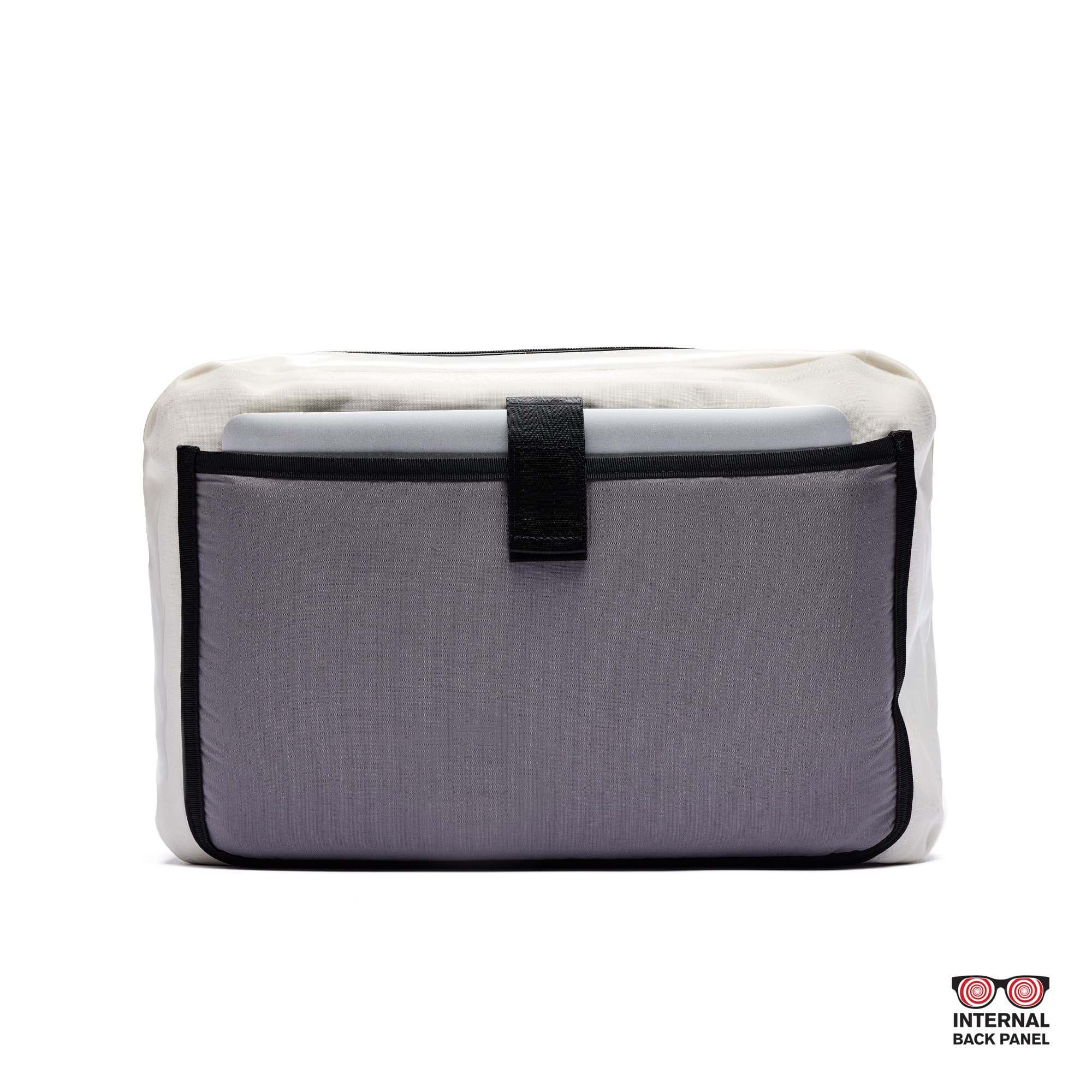 The laptop sleeve of the Kadet Max in future white #color_future white