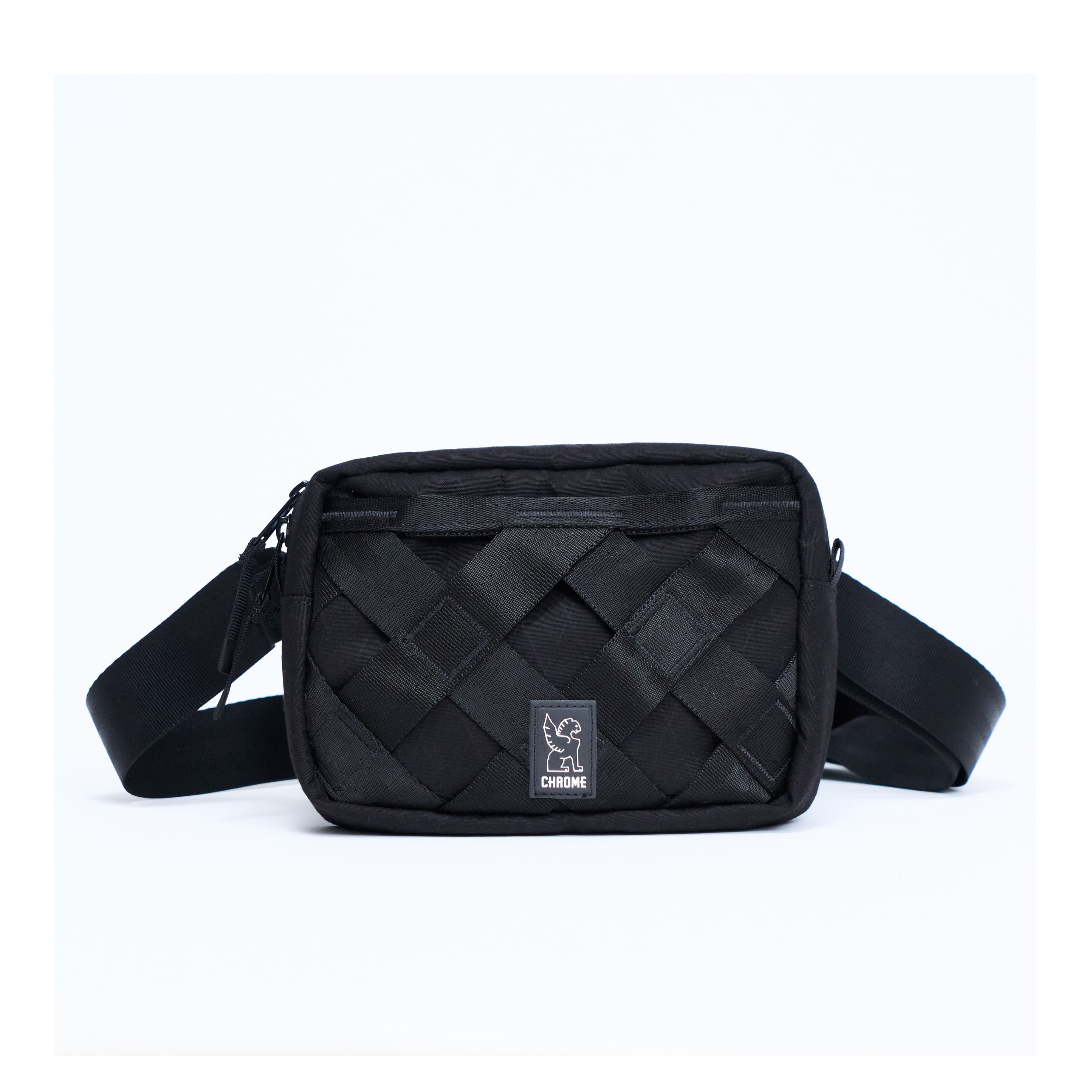 The full front of the Barrage 2L Sling in black #color_black x