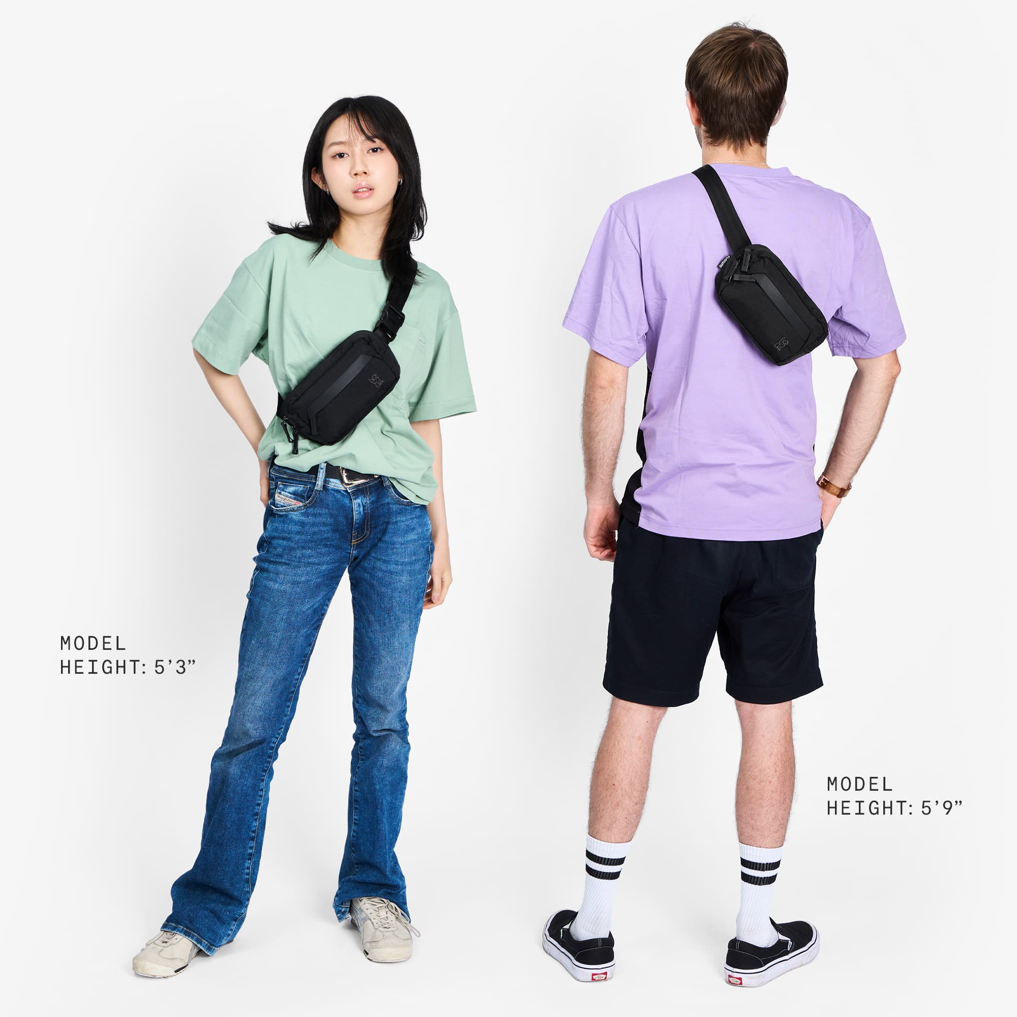 Two people wearing the Sabin 1.5L sling showing proportionality