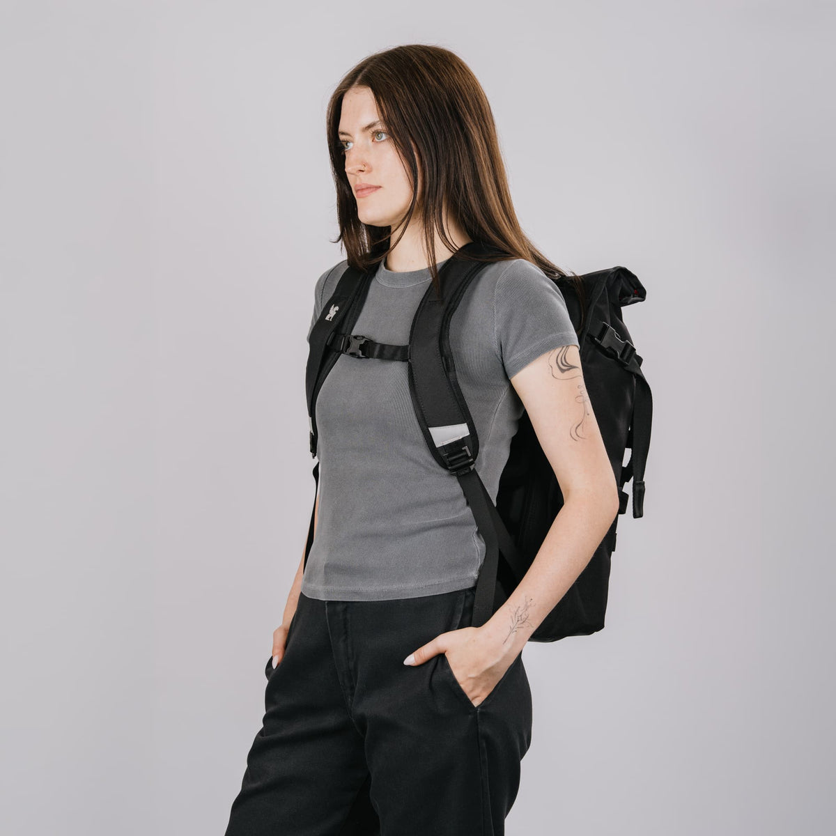 The Barrage 22L in new Classic Black White front view on a woman #color_classic / black / white
