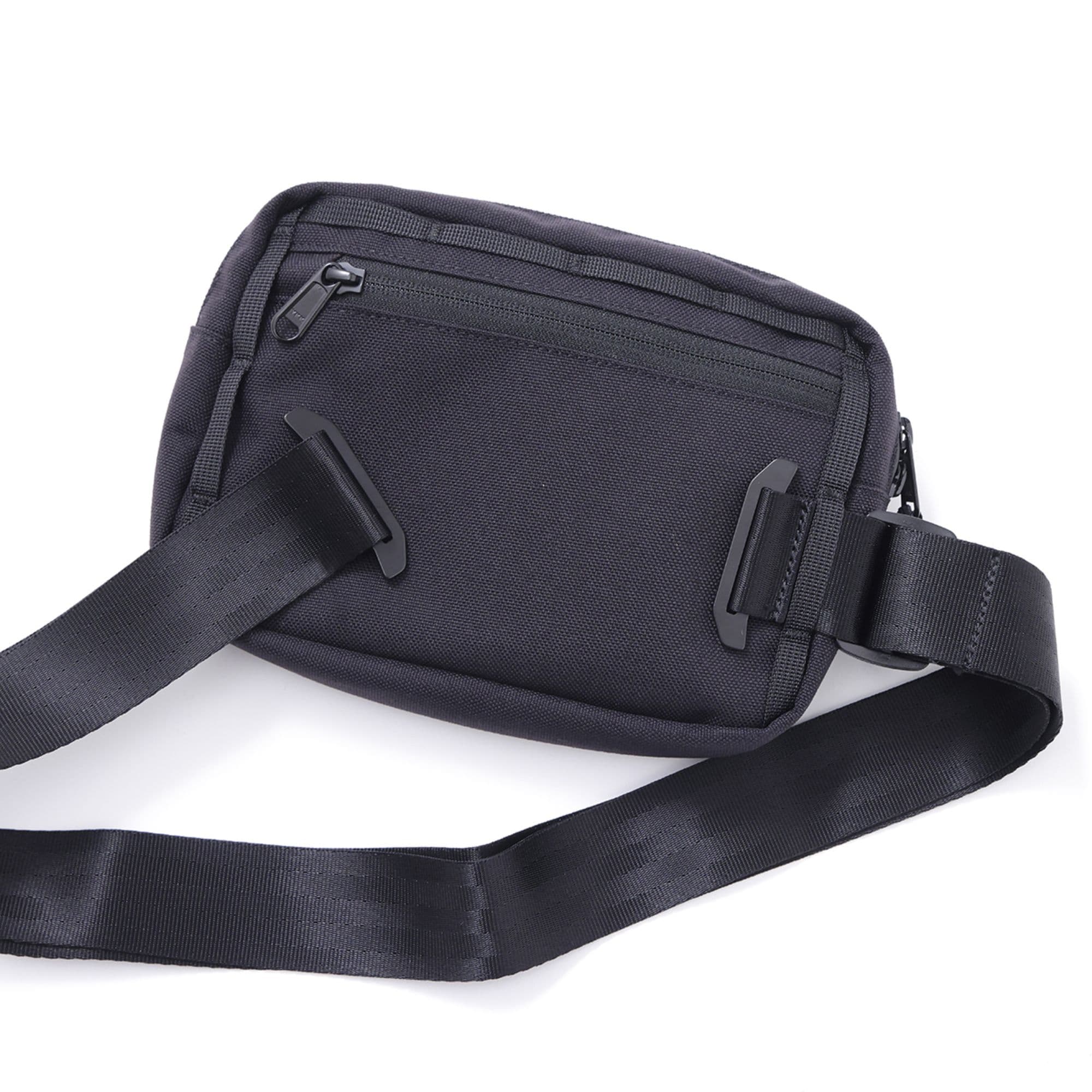 The T-Lok straps of the Barrage 2L Sling