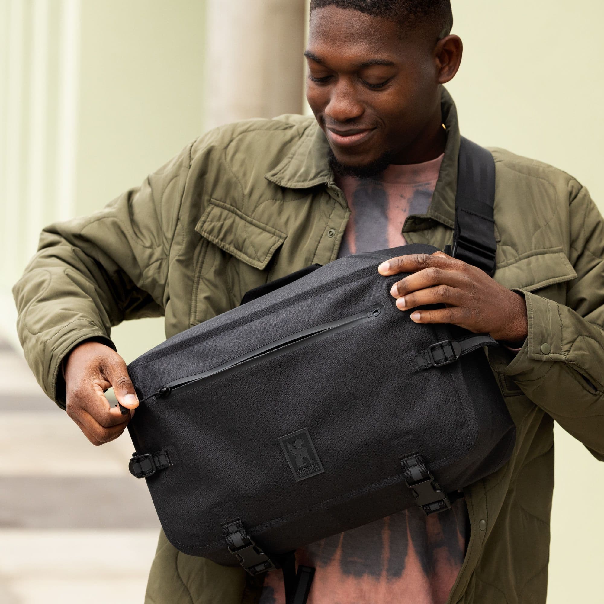 The Waterproof Kadet Max worn by a guy #color_black