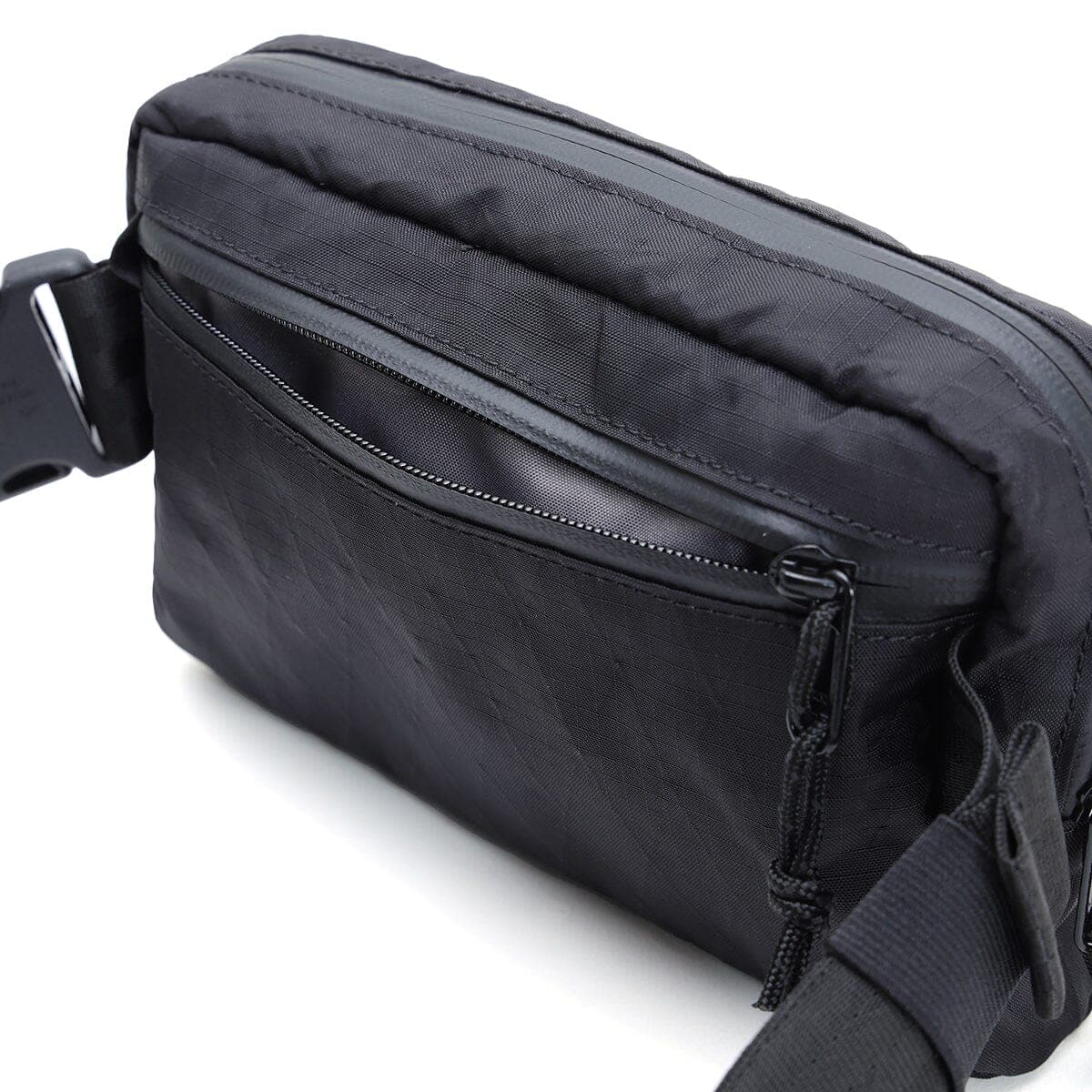 Back zipper of the Mini Tensile Sling