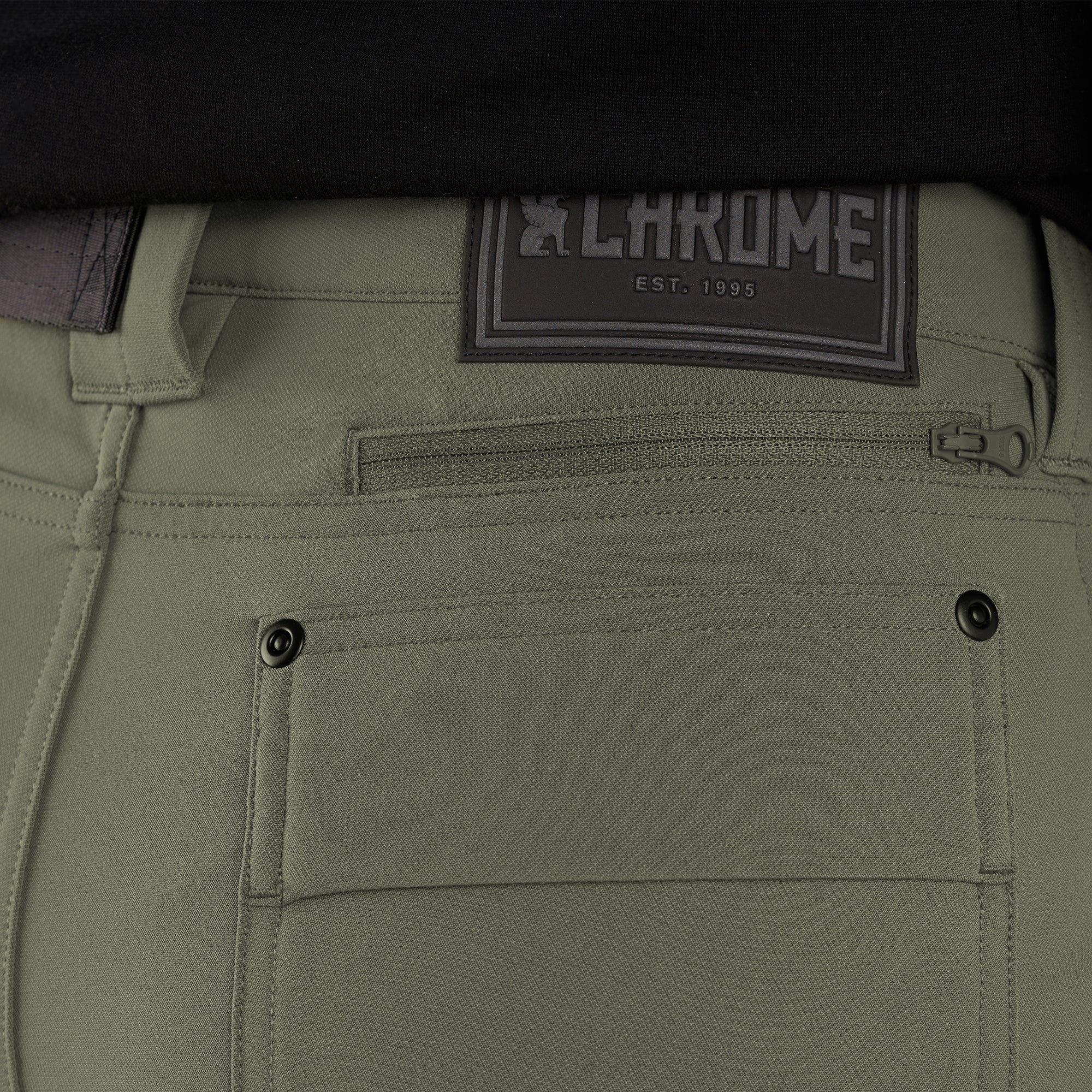 Women's Anza technical short in dusty olive pocket & logo detail #color_dusty olive