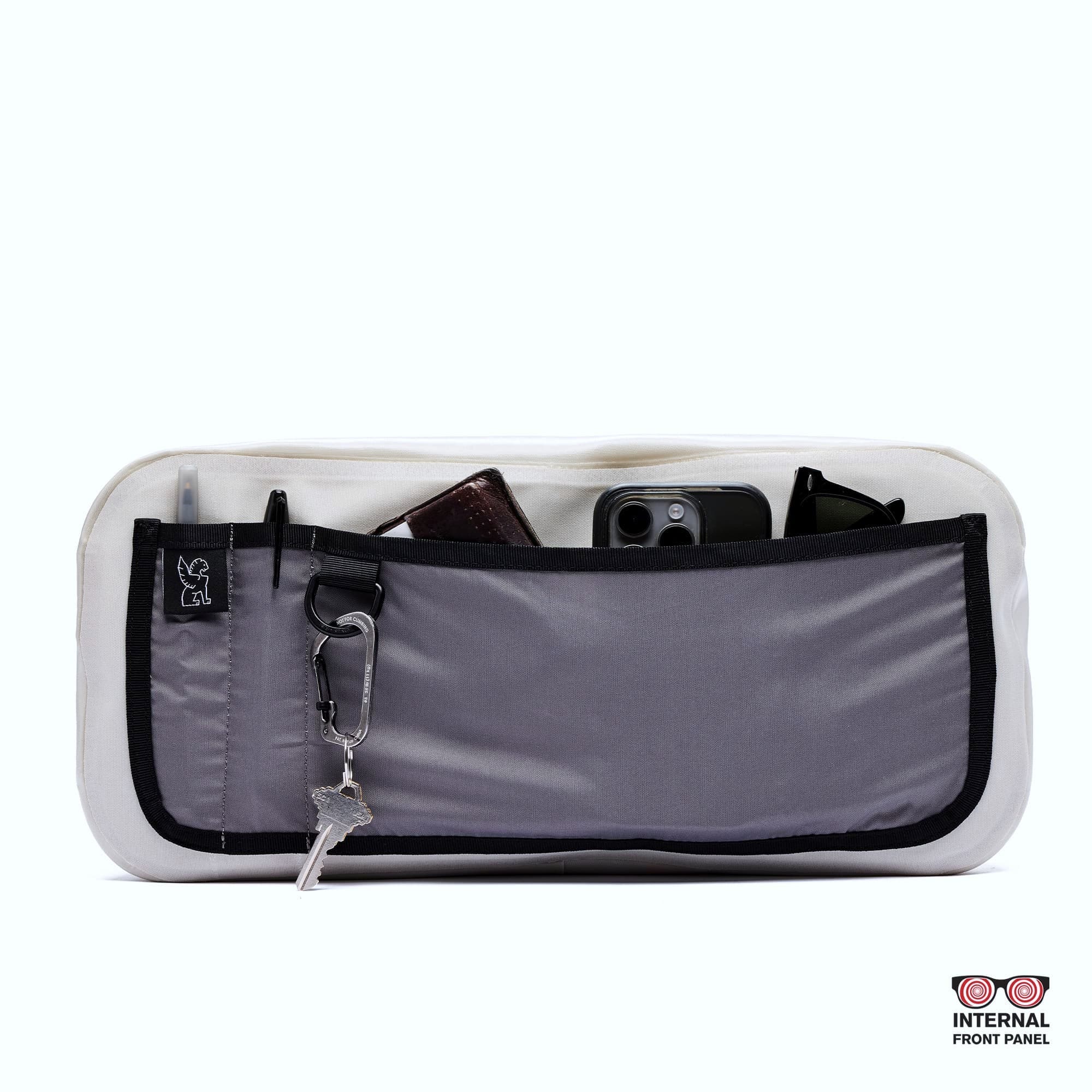 The inside pocket of the Kadet in future white #color_future white