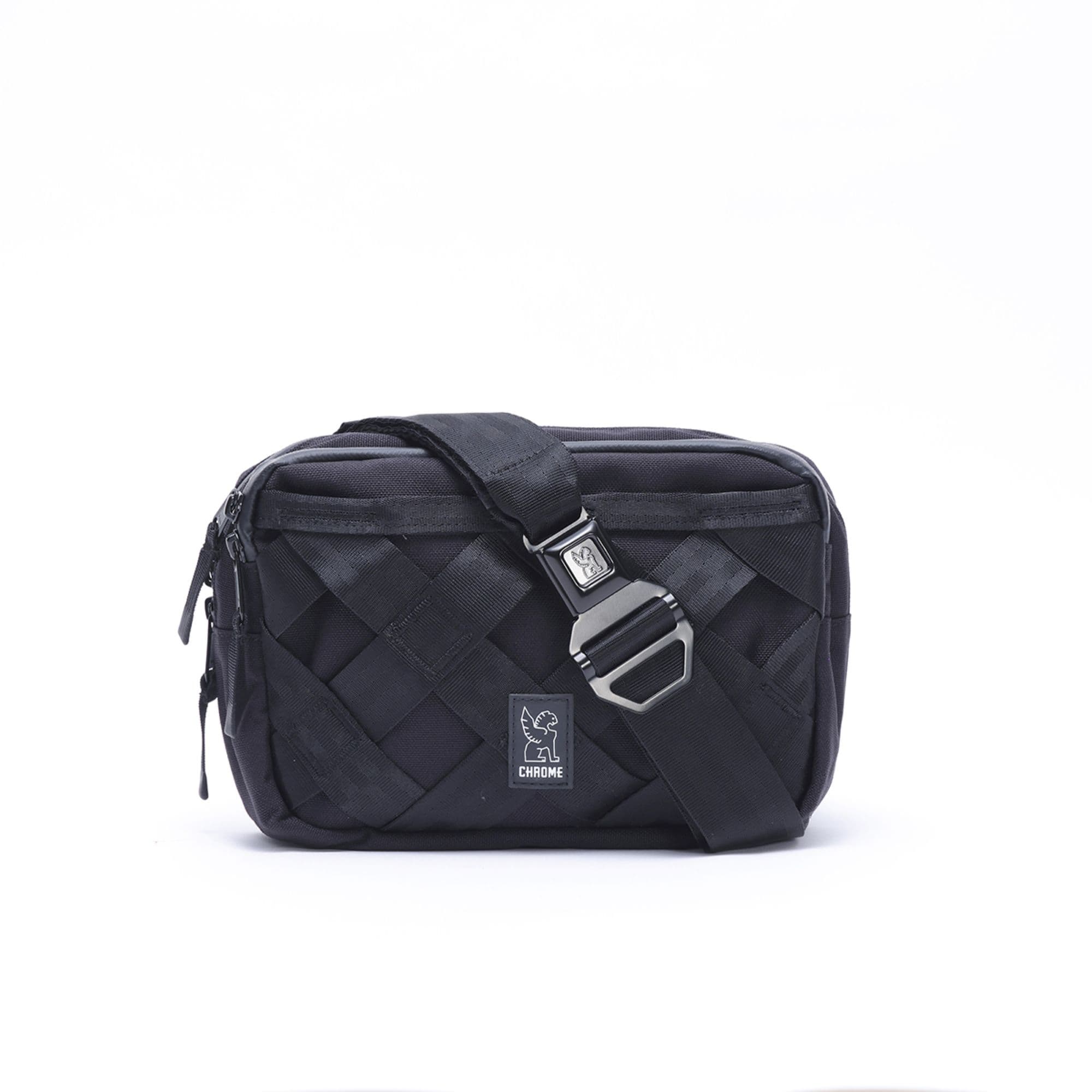 The full front of the Barrage 5L Sling in black #color_black x