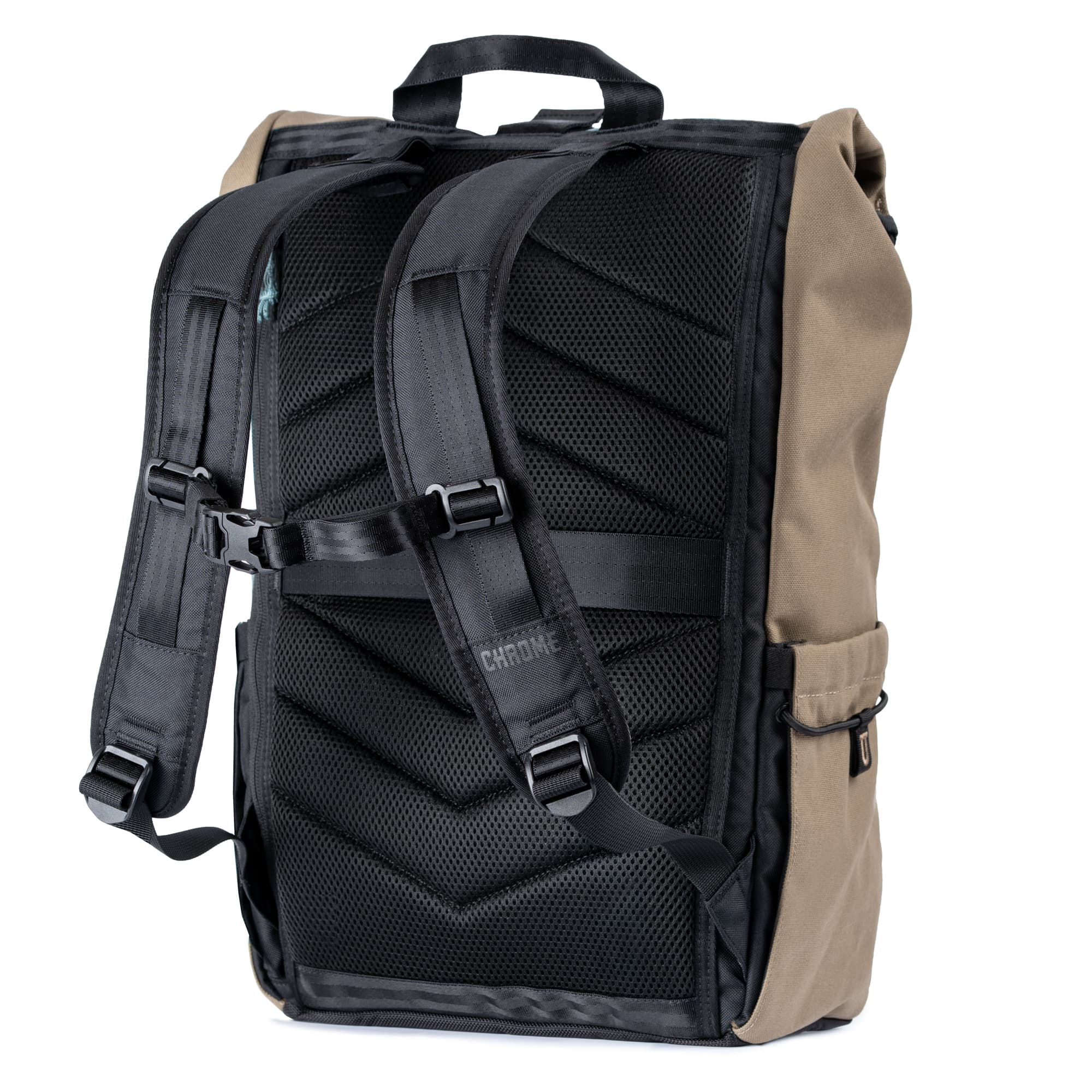 The back of the new Initiate 26L Pack in coyote brown #color_coyote