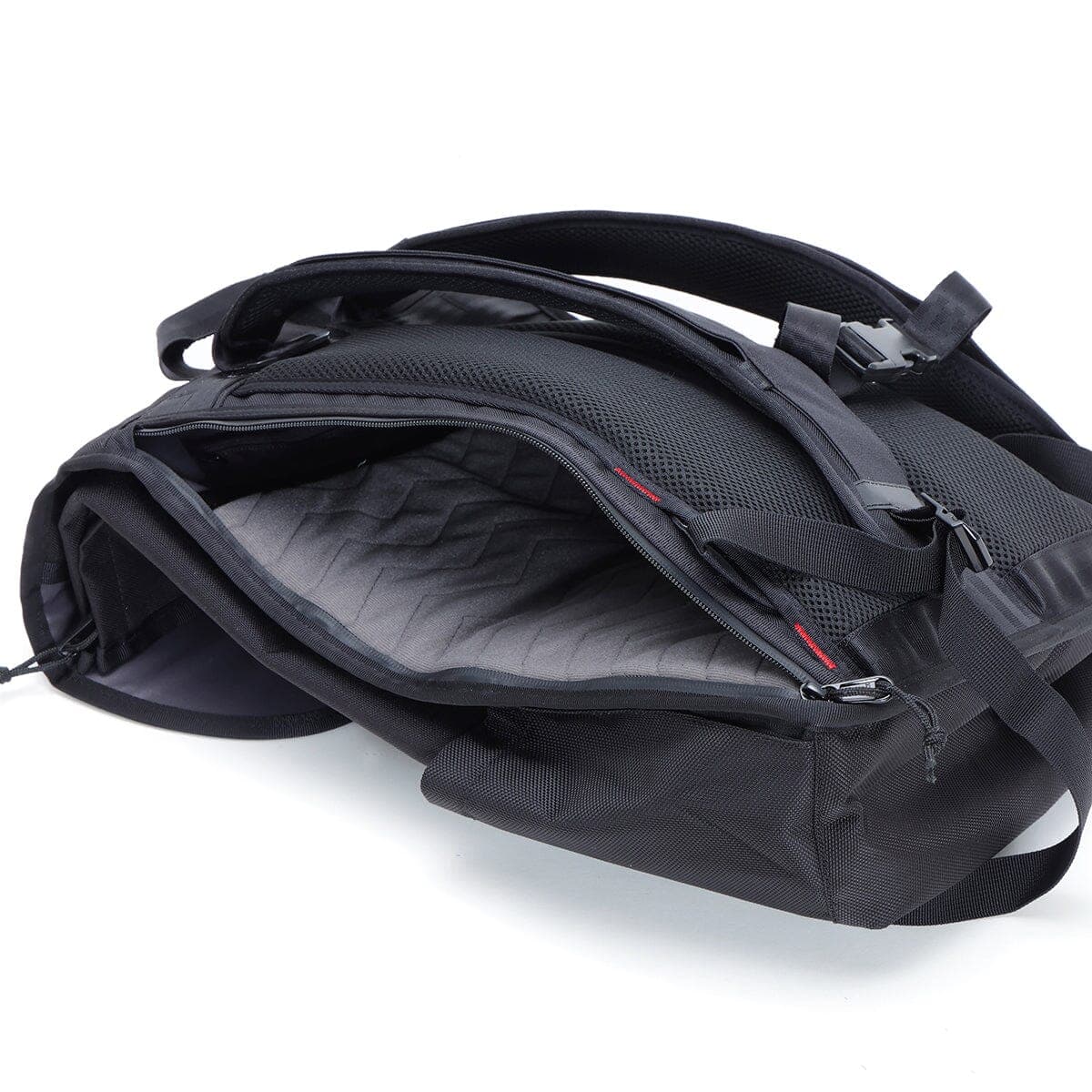 Corbet backpack 24L padded laptop sleeve