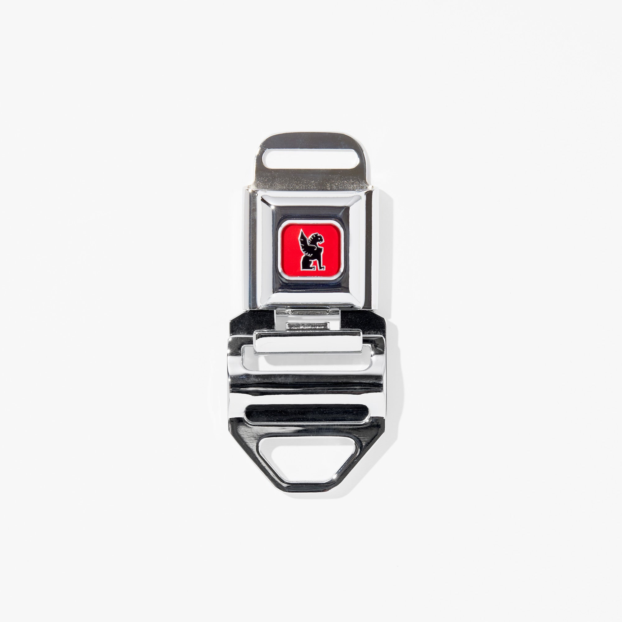 Iconic Chrome MD size seatbelt buckle in chrome #color_chrome