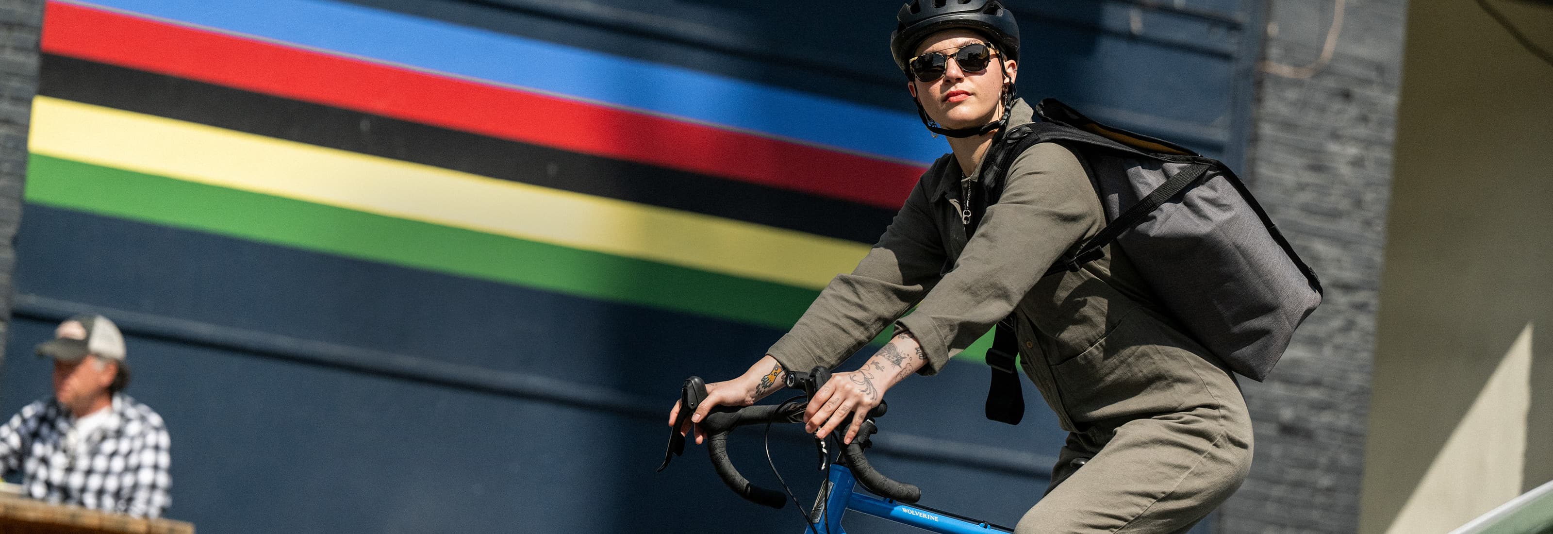 Woman riding a bike, Chrome gives back header image desktop