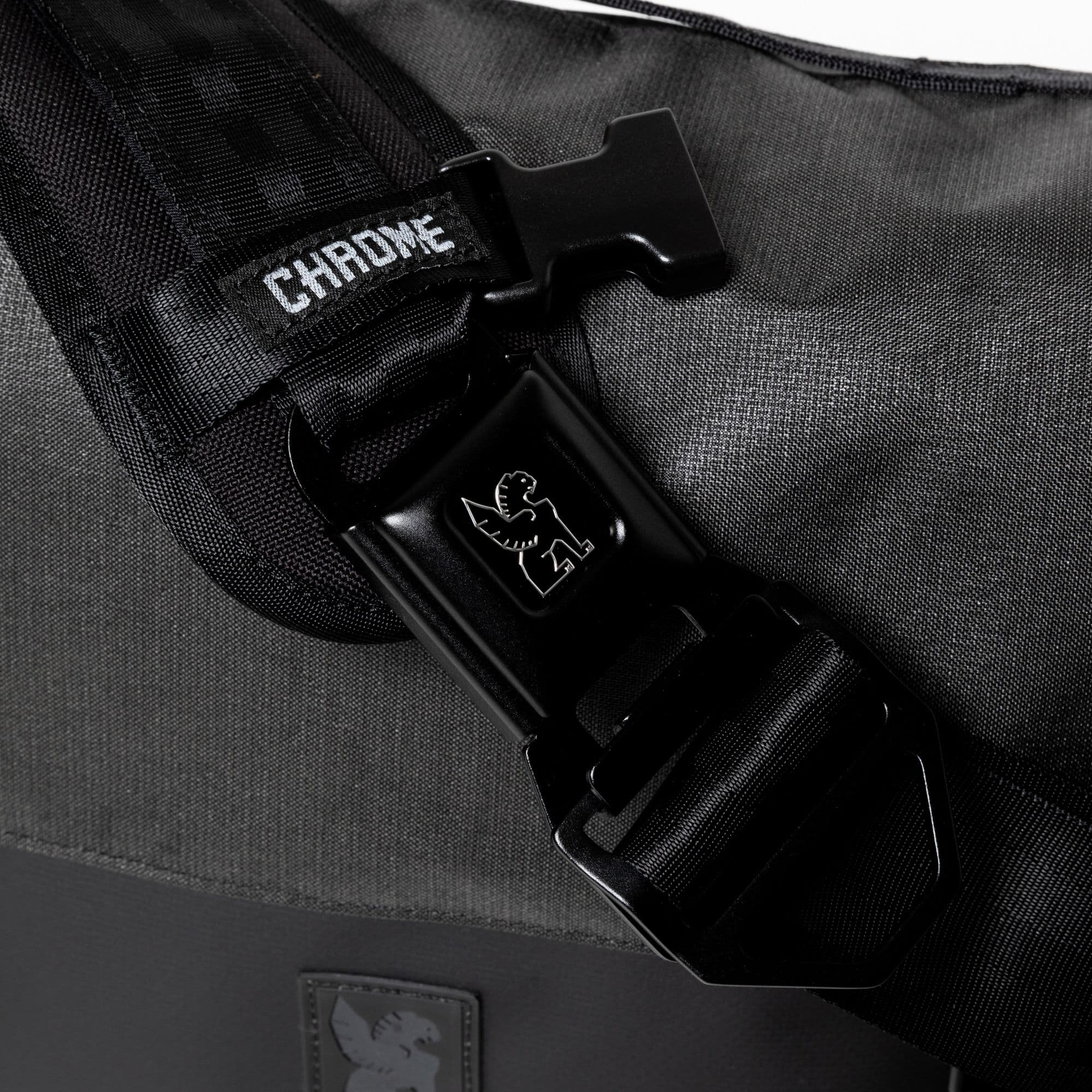 The buckle of the Chrome x Meanswhile Citizen 24L Messenger