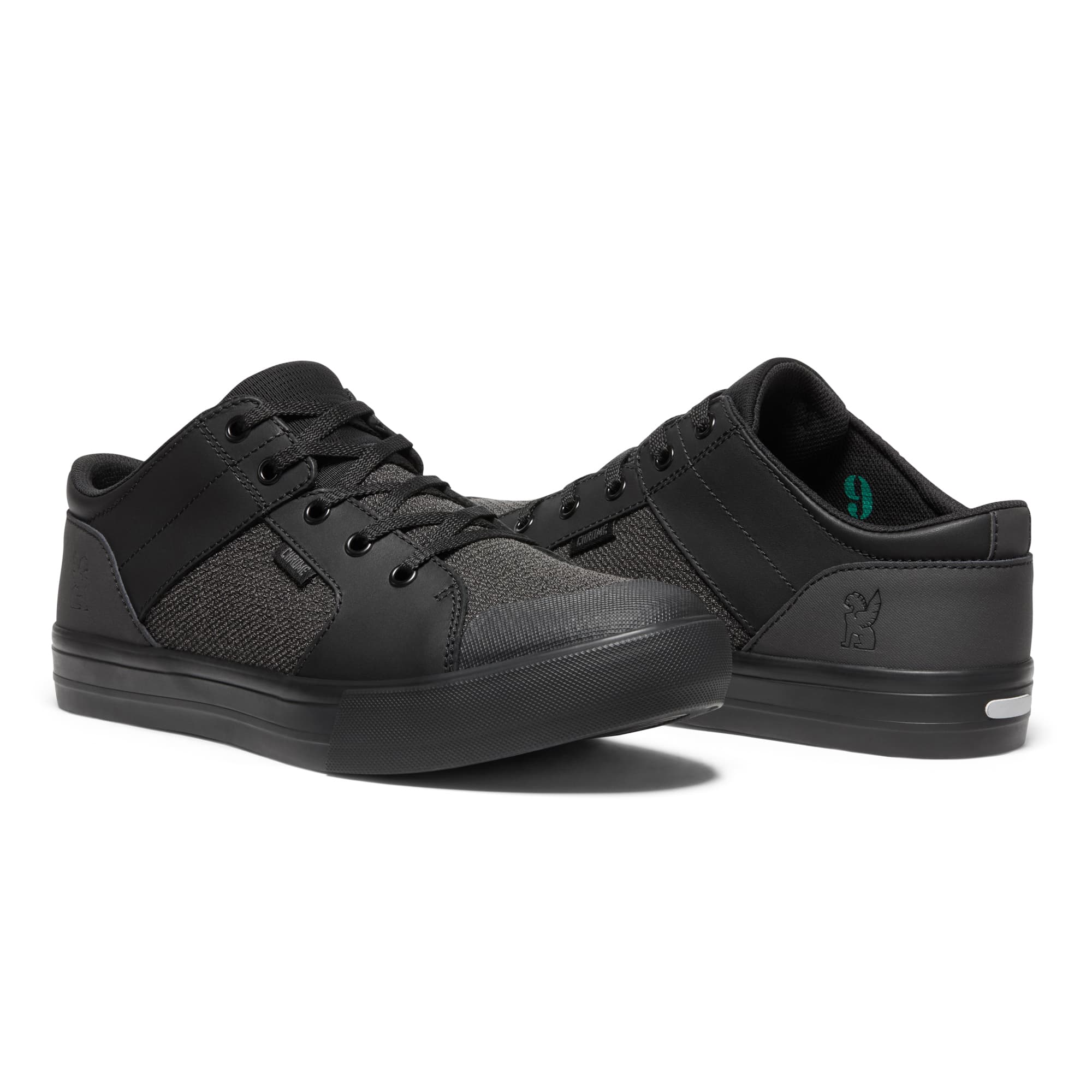 Southside SPD sneaker low profile in black with black left and right shoe